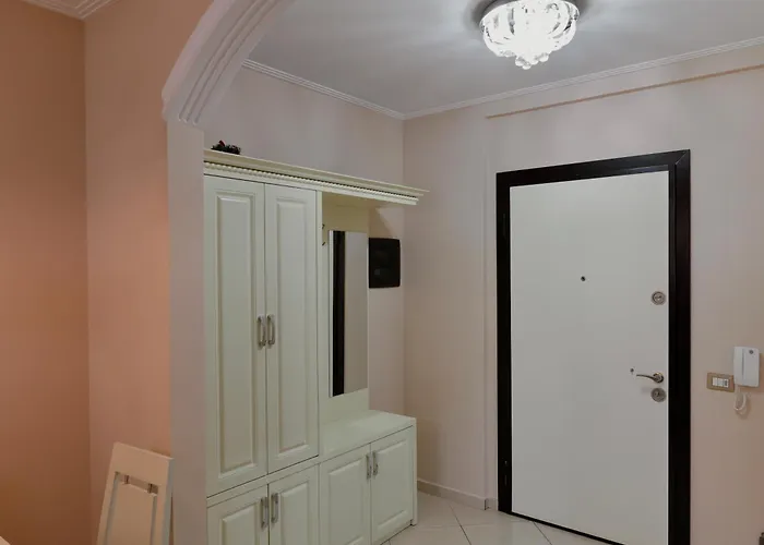 דירה Comfy Flat In Astir Near Bus And Ac *